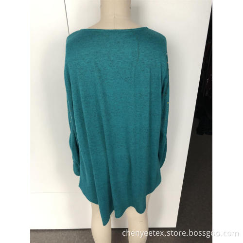 Emeralds with irregular long sleeves